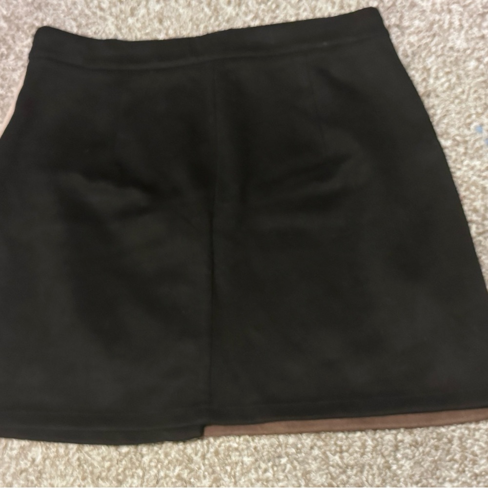 Colorblock Button-Up Skirt - Picture 2 of 2